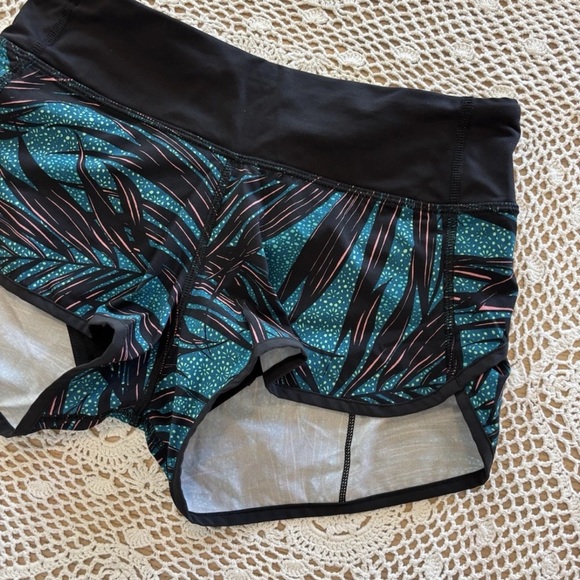 Lululemon Shorts Women 2 Blue Speed Up Short Swift Fabric Run Gym - Picture 2 of 10
